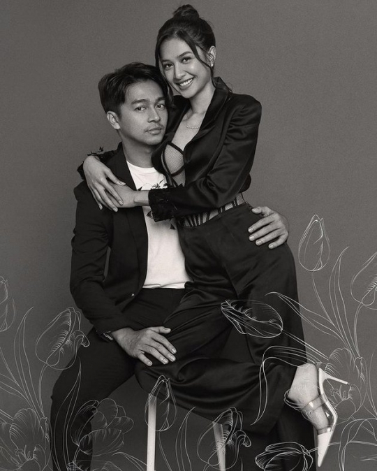 Akhirnya Dirilis, Ini 5 Potret Mesra Prewedding Mikha Tambayong dan Deva Mahenra