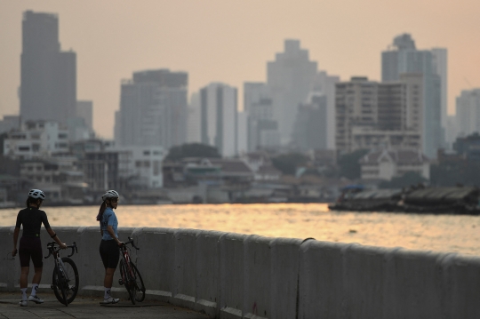 Begini Buruknya Polusi Udara di Bangkok, Bikin Mata Panas dan Susah Bernapas