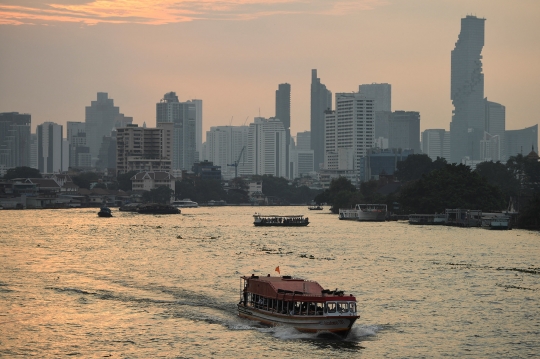 Begini Buruknya Polusi Udara di Bangkok, Bikin Mata Panas dan Susah Bernapas
