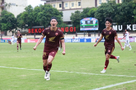 Hasil BRI Liga 1: Tumbang di Tangan PSM, Arema FC Telan Kekalahan Kelima Beruntun