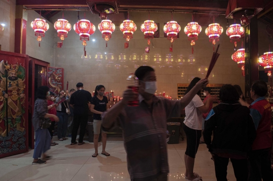 Semarak Persiapan Cap Go Meh di Klenteng Hok Lay Kiong