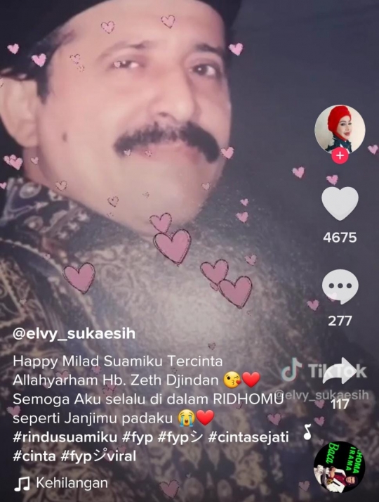 Elvy Sukaesih Sedih Kenang Suami, ini Potret Kemesraan Mereka Berdua