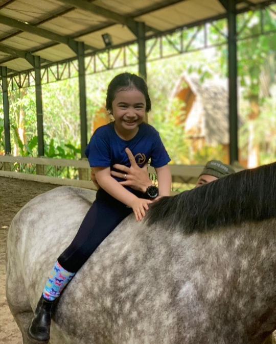 Ultah ke-5, Ini Deretan Foto Raqeema Anak Nabila Syakieb yang Punya Paras Cantik