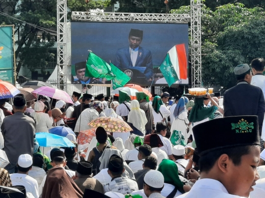 Potret Jutaan Jemaah NU Padati Jalanan Sidoarjo