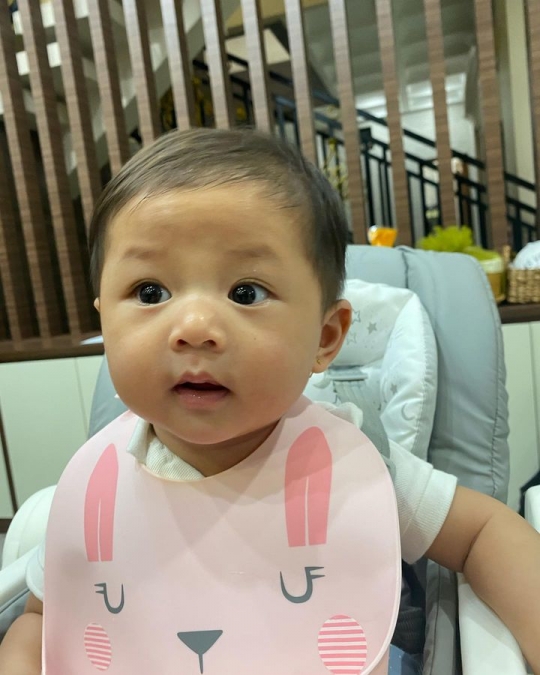 Cute! Jelang Usia 6 Bulan, Ini Deretan Foto Terbaru Baby Mikaila Anak Winona Willy
