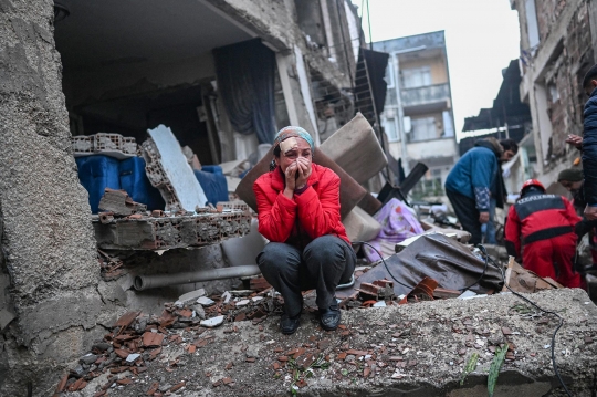 Terus Bertambah, Korban Tewas Gempa Turki Tembus 7.800 Orang