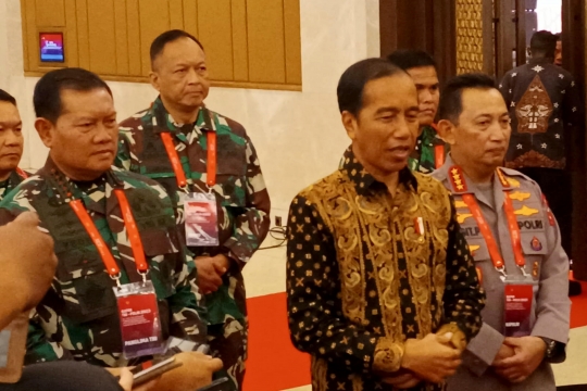 Barisan Jenderal di Belakang Jokowi