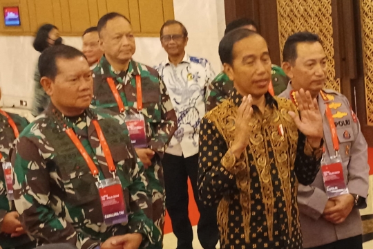 Barisan Jenderal di Belakang Jokowi