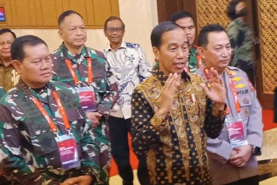 Barisan Jenderal di Belakang Jokowi