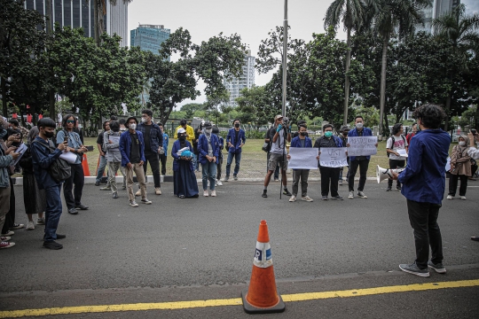 Protes UKT Mahal, Mahasiswa UNY Geruduk Kemendikbud Ristek