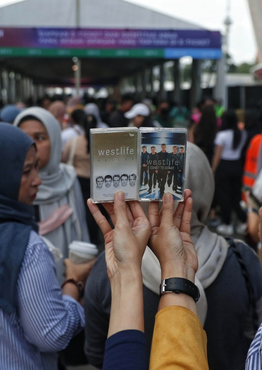 Antusiasme Penggemar Bernostalgia Bareng Westlife di GBK