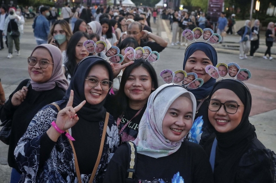 Antusiasme Penggemar Bernostalgia Bareng Westlife di GBK