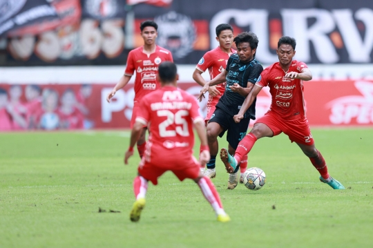 Sukses Bungkam Arema FC, Persija Meluncur ke Puncak Klasemen Menggusur PSM