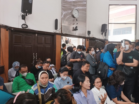 Suasana Padat Ruang Sidang Jelang Putusan Vonis Ferdy Sambo