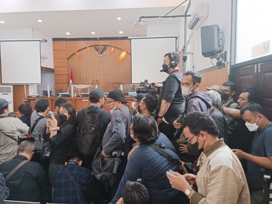 Suasana Padat Ruang Sidang Jelang Putusan Vonis Ferdy Sambo