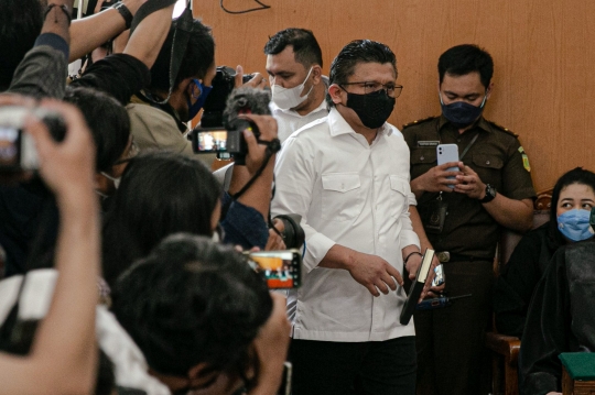 Ekspresi Ferdy Sambo Jalani Babak Akhir Sidang Vonis Pembunuhan Berencana Brigadir J