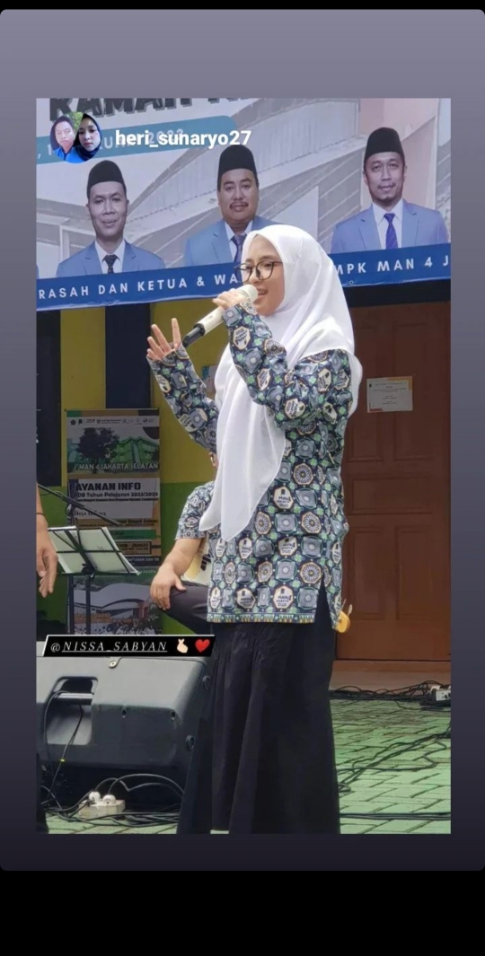 Momen Nissa Sabyan Tampil Pakai Seragam saat Tampil di Sekolah, Netizen 'Masih Cocok'