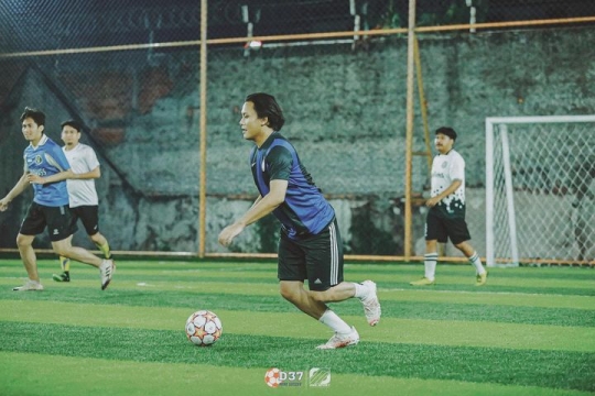 6 Momen Rizky Febian Main Futsal Ditonton Mahalini, Selebrasi Cetak Gol Bikin Ngakak