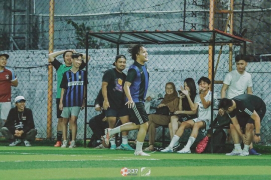 6 Momen Rizky Febian Main Futsal Ditonton Mahalini, Selebrasi Cetak Gol Bikin Ngakak