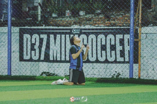 6 Momen Rizky Febian Main Futsal Ditonton Mahalini, Selebrasi Cetak Gol Bikin Ngakak