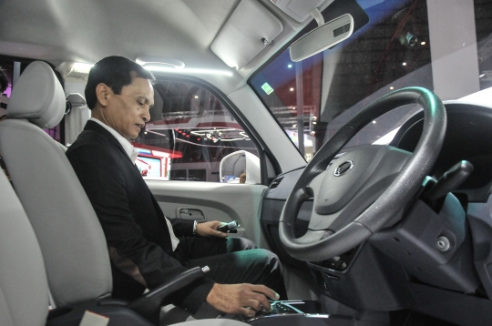 Penampakan Mobil Listrik Esemka Jadi Sorotan di IIMS 2023, Harganya Rp530 Juta