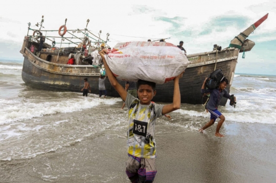 Potret Kapal Pengungsi Rohingya Kembali Terdampar di Aceh, Berisi Banyak Anak-Anak