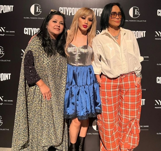 Potret Rocker Atiek CB di New York Fashion Week, jadi Sorotan