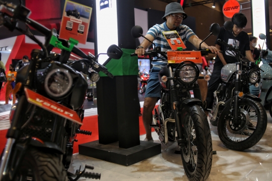 Melihat Sepeda Motor Terbaru di IIMS 2023