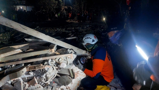 Potret Dampak Ledakan Dahsyat Petasan di Blitar, Puluhan Rumah Rusak