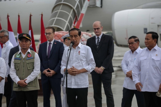 Momen Presiden Jokowi Lepas 140 Ton Bantuan untuk Korban Gempa Turki-Suriah