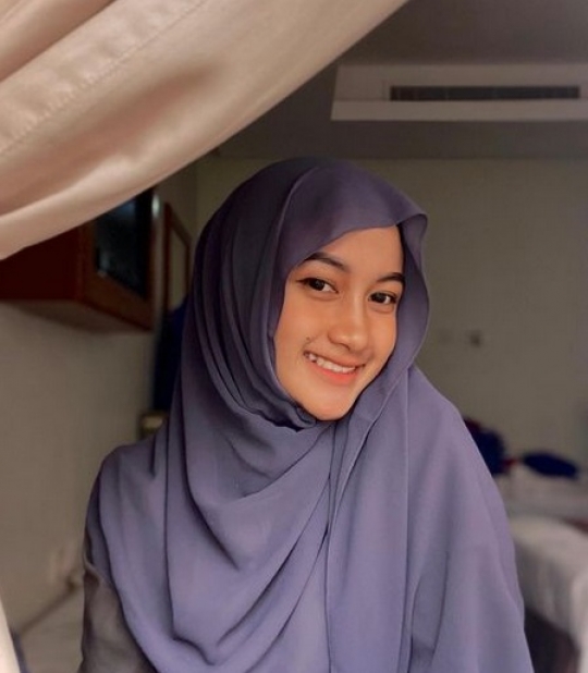Paras Cantik Anggota TNI AL ini jadi Sorotan, Banyak yang Mau Menyelam ke Hatinya