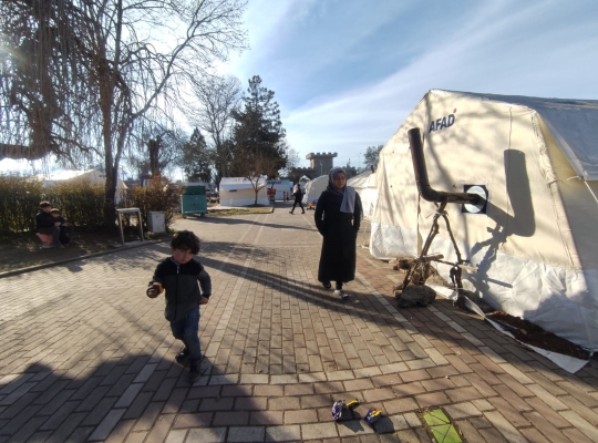 Menengok Aktivitas Anak Pengungsi Gempa Turki di Taman Ataturk Karahmanmaras