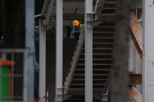 Memantau Proyek Revitalisasi Halte TransJakarta di Jalan Sudirman-Thamrin