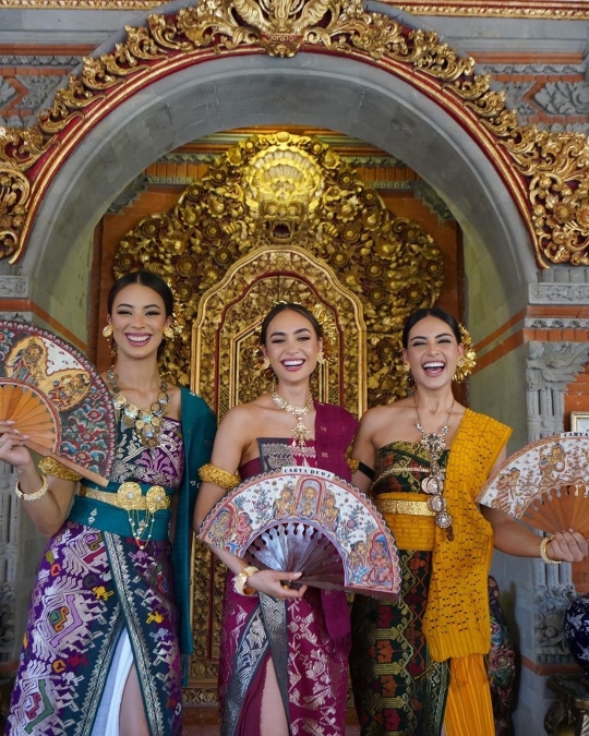 Miss Universe 2022, R'Bonney Gabriel Berbusana Tradisional Bali di Ubud
