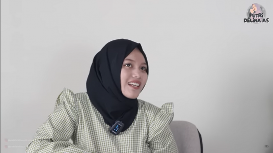 Mirip Banget! 10 Momen Putri Delina Bertemu Kembaran, Netizen 'Gak Bisa Bedain'