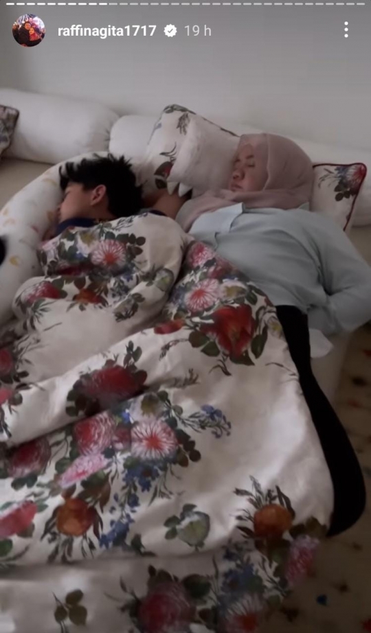 Raffi Ahmad Pergoki Lala & Sus Rini Tidur di Kamar Rayyanza, Pules Banget
