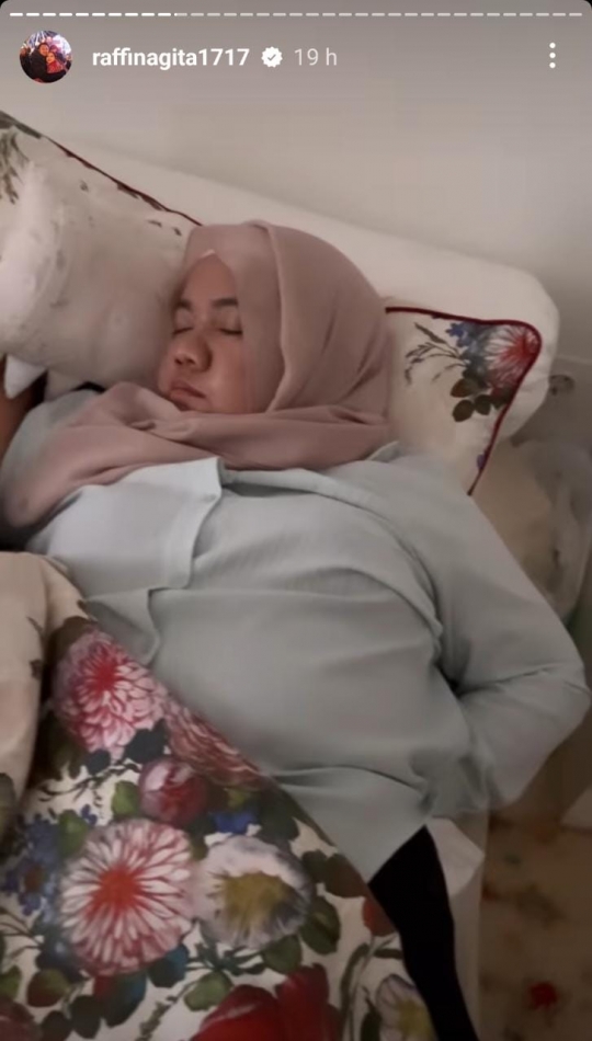Raffi Ahmad Pergoki Lala & Sus Rini Tidur di Kamar Rayyanza, Pules Banget