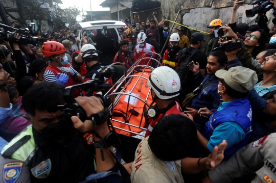 Evakuasi Korban Kebakaran Depo Pertamina Plumpang, Basanas Masih Temukan Jenazah