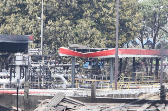 Sisa-Sisa Kehangusan Rumah-Rumah Warga Pasca Kebakaran Depo Pertamina Plumpang