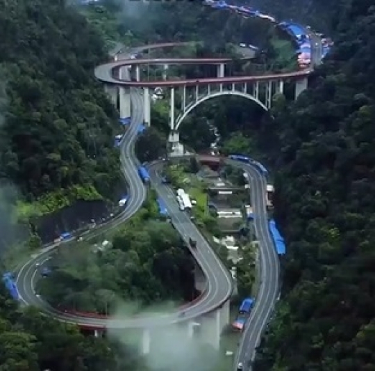 Potret Menakjubkan Pemandangan di Lembah Harau Sumatera, Indah Mirip Seperti Lukisan