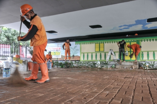 Menyulap Kolong Flyover Jadi Taman Bermain