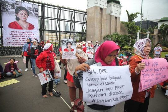 Peringati Hari Perempuan Internasional, Massa PRT Desak Pengesahan UU PPRT di DPR