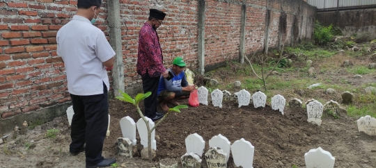 Foto-Foto Makam Mr X di Sidoarjo, Ada Nisan Pelaku Terorisme