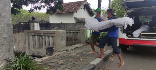 Foto-Foto Makam Mr X di Sidoarjo, Ada Nisan Pelaku Terorisme