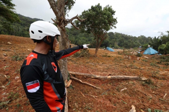 Tim SAR Terus Berjuang Temukan Korban Longsor yang Hilang di Natuna