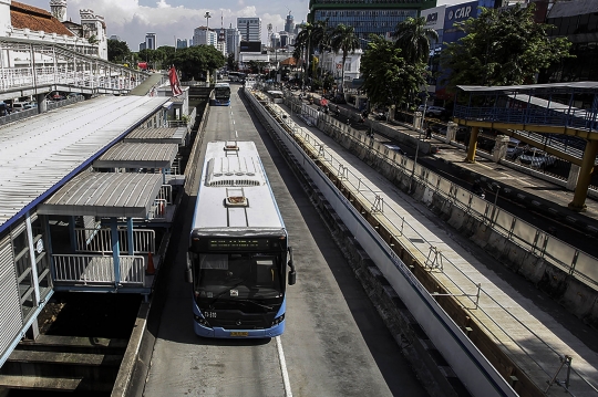 Halte Transjakarta Harmoni Ditutup Sementara