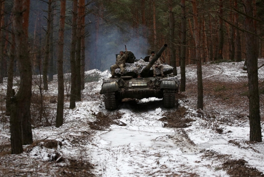 Gerilya Tentara Ukraina di Garis Depan Hadapi Invasi Rusia