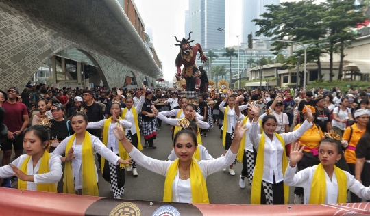 Kemeriahan Pawai Ogoh-Ogoh di Bundaran HI Menyambut Perayaan Nyepi 2023