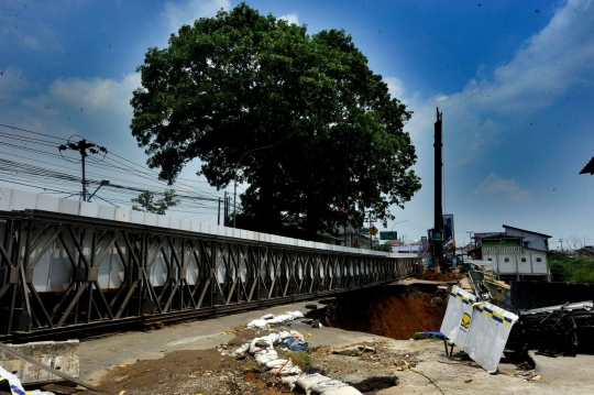 Pasca Longsor, Jalan Raya Bogor-Sukabumi di Cikereteg Tersambung Jembatan Darurat