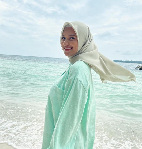 Potret Indah Permatasari Berhijab, Penampilannya Curi Perhatian 'Cantik Luar Dalam'